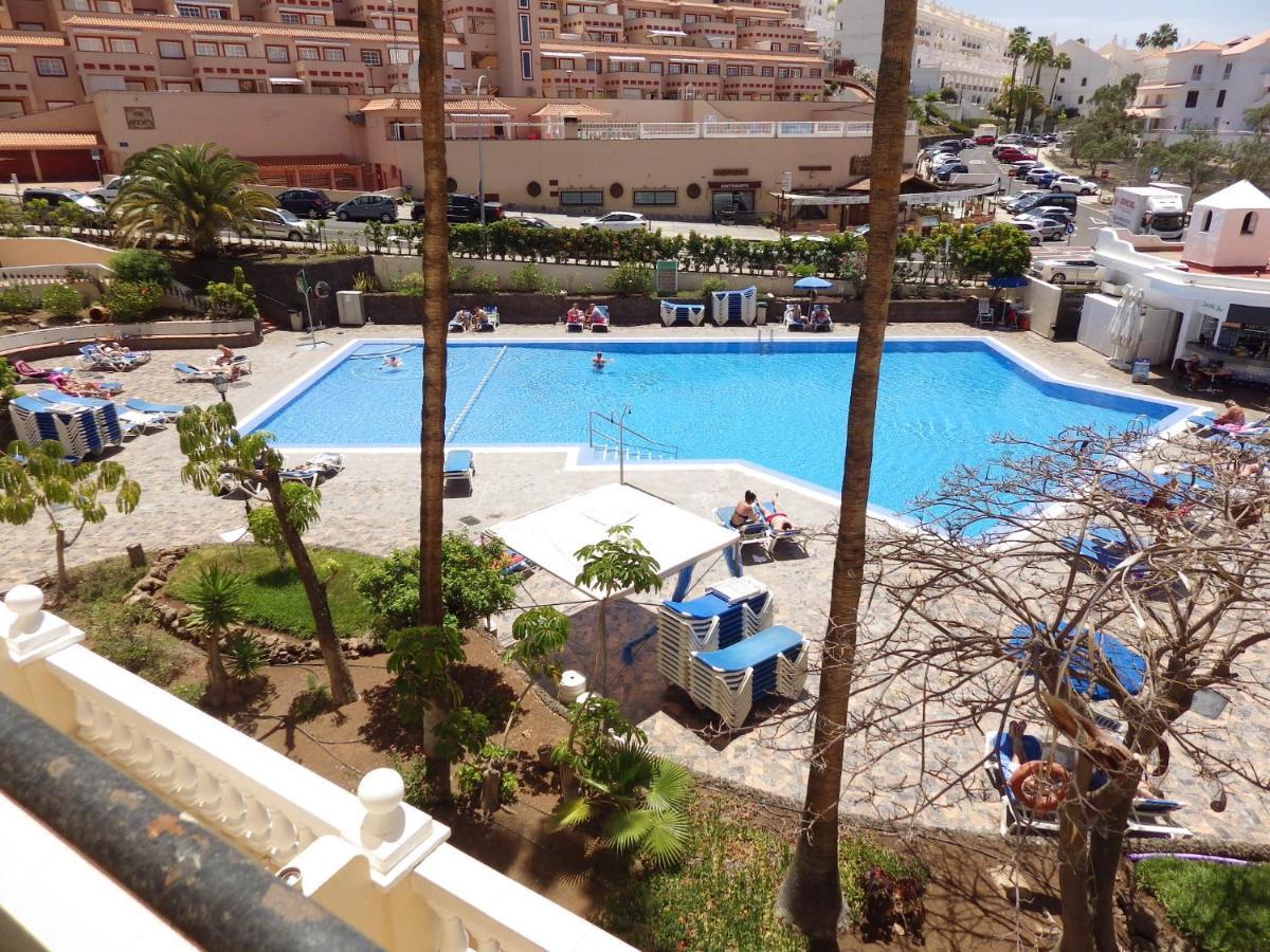 1 Bed Castle Harbour With Pool View C110 Apartment *